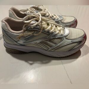 Reebok Women's Cream and Silver Mesh Athletic Sneakers